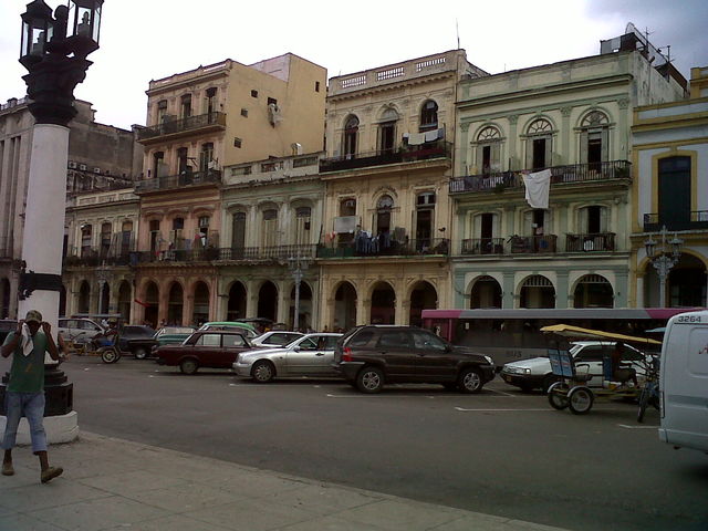 Frente al Capitolio